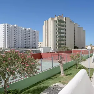 Valdelagrana: Primera Línea De Playa. Apartamento
